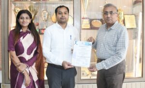 मण्डल रेल प्रबंधक कार्यालय, लखनऊ को मिला प्रतिष्ठित 5S प्रमाण पत्र, कार्यस्थल प्रबंधन में स्थापित किया नया मानक 4 WhatsApp Image 2026 06 01 at 9.19.34 PM