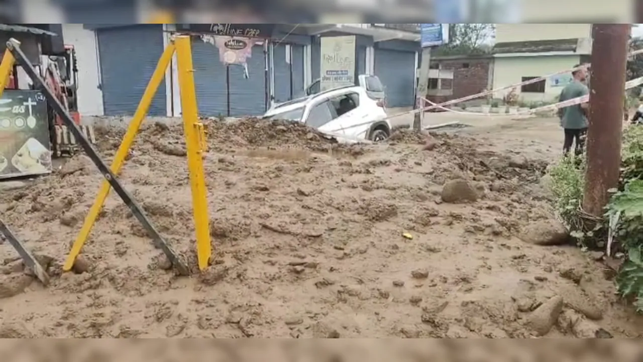 अभी केवल 48 घंटे ही हुए हैं और मानसून पहले ही उत्तराखंड में तबाही मचा रहा है