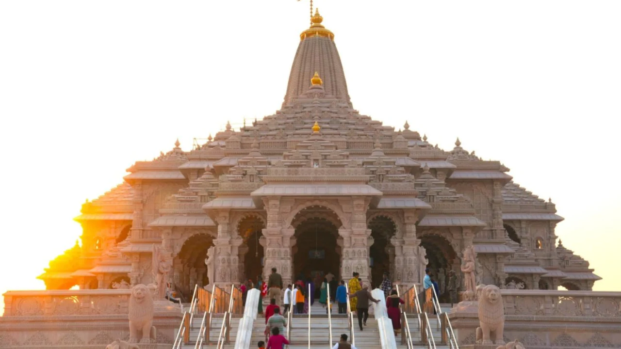 उद्धव ठाकरे के मंदिर चोरी के बयान पर भाजपा का पलटवार: राम का पथ त्याग दिया