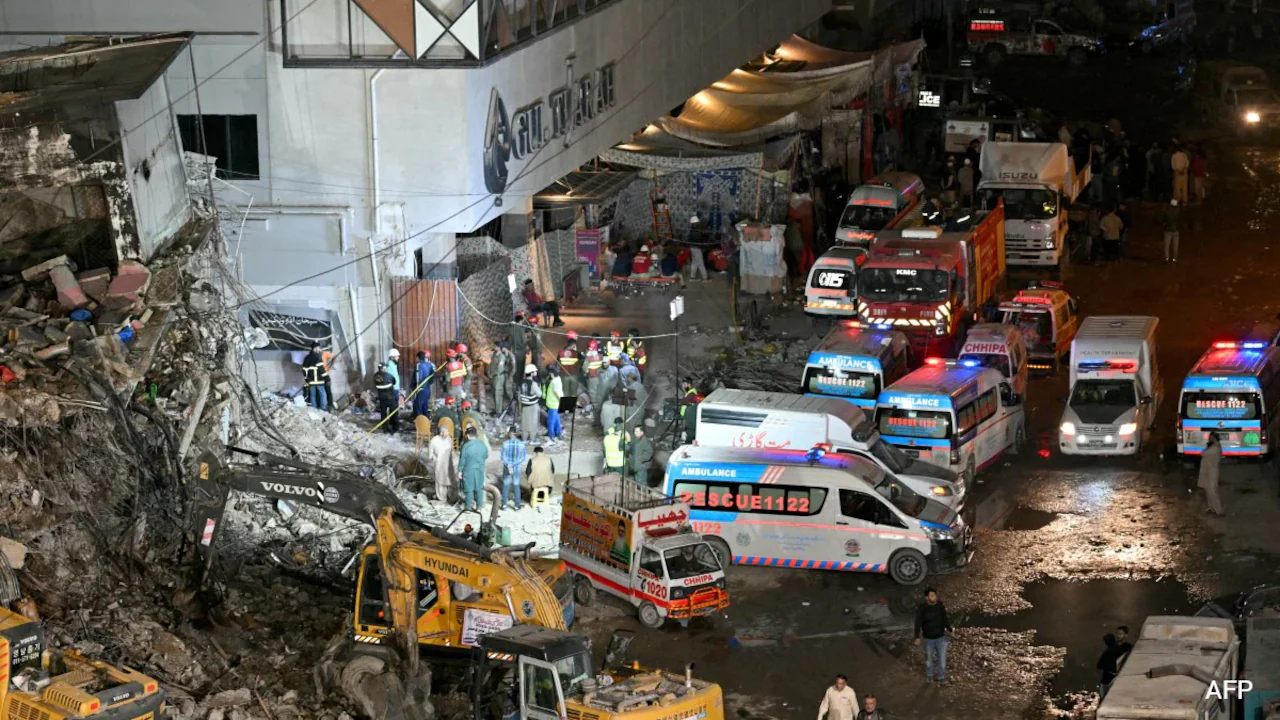 पाकिस्तान में शॉपिंग प्लाजा में आग लगने से 72 लोगों की मौत के मामले में 11 साल के लड़के पर मुकदमा चलेगा