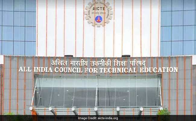 एआईसीटीई ने पूरे भारत में 58 इंजीनियरिंग, तकनीकी कॉलेजों को बंद करने का आदेश दिया