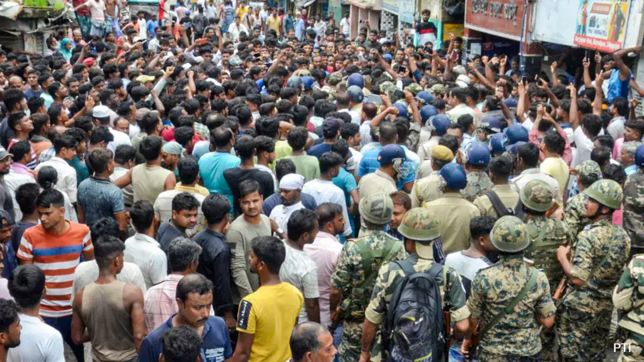 बंगाल में बोरे में भरा मिला 12 साल के बच्चे का शव, संदिग्ध को पीट-पीटकर मार डाला