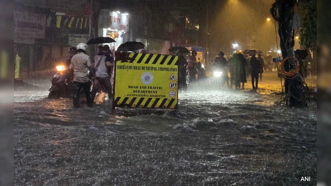 मुंबई में बाढ़ 'हमारी अपनी रचना', नागरिक निकाय को दोष देना बंद करें: उच्च न्यायालय