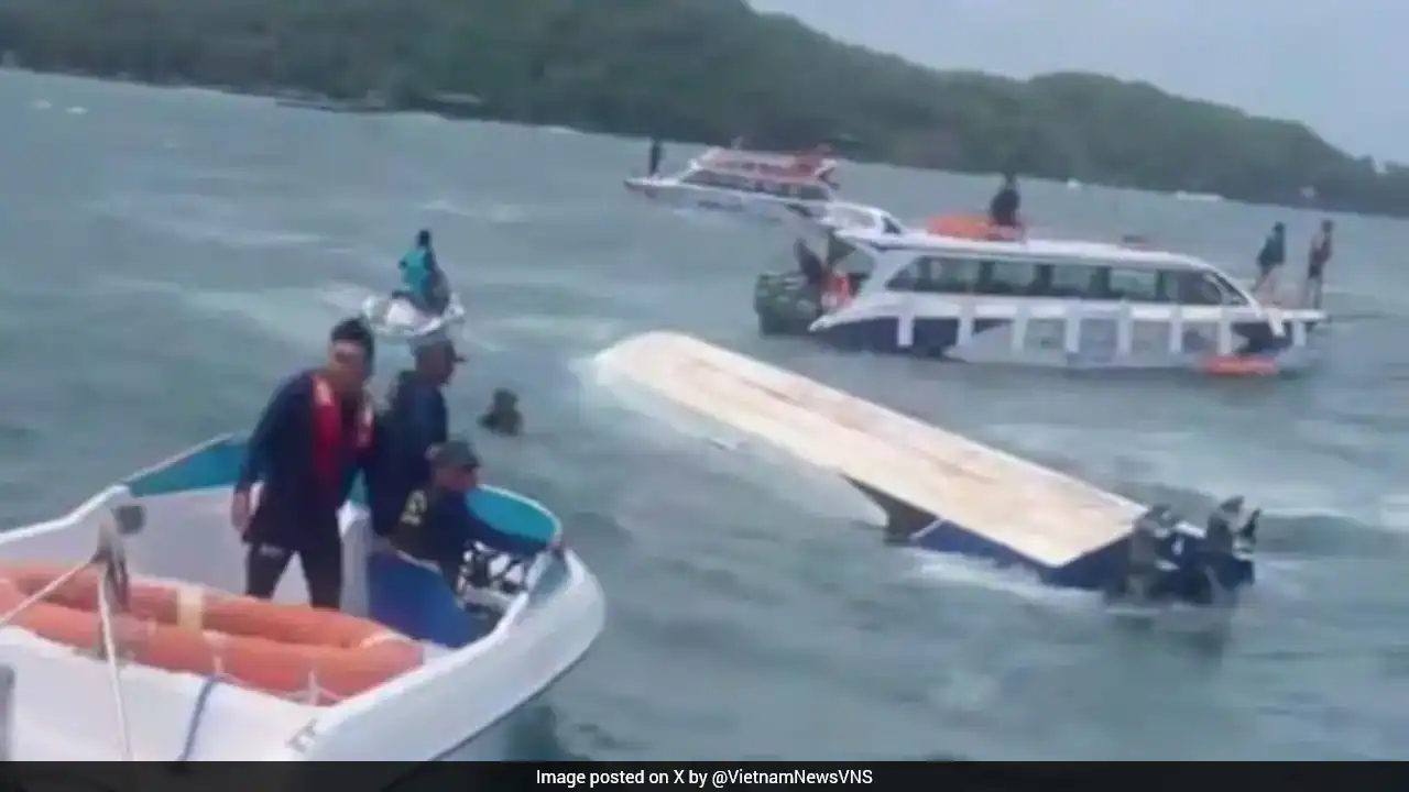 वियतनाम में नाव पलटने से 15 भारतीय पर्यटकों की मौत