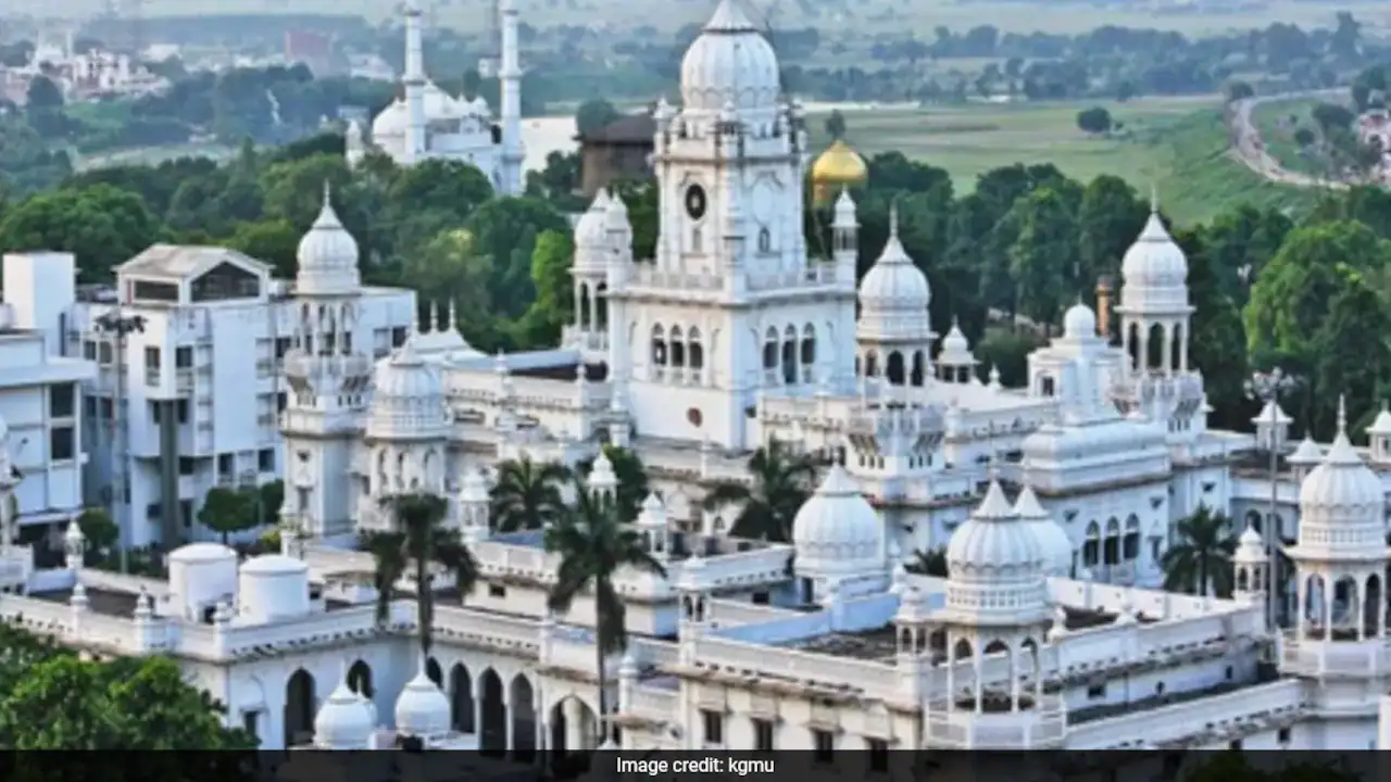 राज्यपाल के दौरे के बाद किंग जॉर्ज मेडिकल यूनिवर्सिटी लखनऊ ने हॉस्टल में नॉन-वेज पकाने पर प्रतिबंध लगा दिया 4 राज्यपाल के दौरे के बाद किंग जॉर्ज मेडिकल यूनिवर्सिटी लखनऊ ने हॉस्टल में नॉन-वेज पकाने पर प्रतिबंध लगा दिया