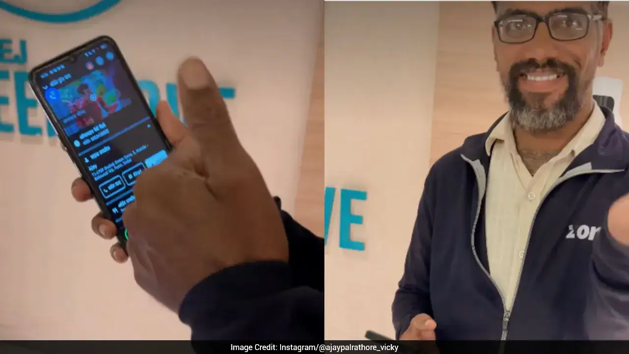 मूक-बधिर व्यक्ति ने भोजन पहुंचाने के लिए पुणे के ट्रैफिक को पार किया, ऑनलाइन जीता दिल: "जहां उचित है, उसका सम्मान करें" 3 मूक-बधिर व्यक्ति ने भोजन पहुंचाने के लिए पुणे के ट्रैफिक को पार किया, ऑनलाइन जीता दिल: "जहां उचित है, उसका सम्मान करें"