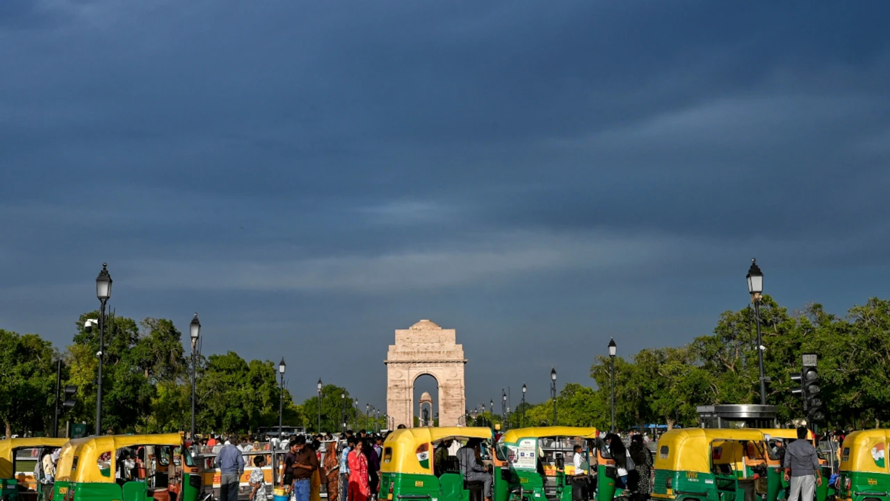 जासूसी एजेंसी के पूर्व बॉस अनुराग कुमार को सतीश गोलचा के नाम पर नया दिल्ली पुलिस आयुक्त नियुक्त किया गया 1 जासूसी एजेंसी के पूर्व बॉस अनुराग कुमार को सतीश गोलचा के नाम पर नया दिल्ली पुलिस आयुक्त नियुक्त किया गया