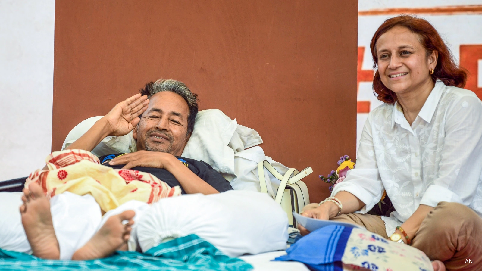 कौन हैं गीतांजलि आंग्मो, सोनम वांगचुक के समर्थन का सबसे बड़ा स्तंभ? 1 कौन हैं गीतांजलि आंग्मो, सोनम वांगचुक के समर्थन का सबसे बड़ा स्तंभ?