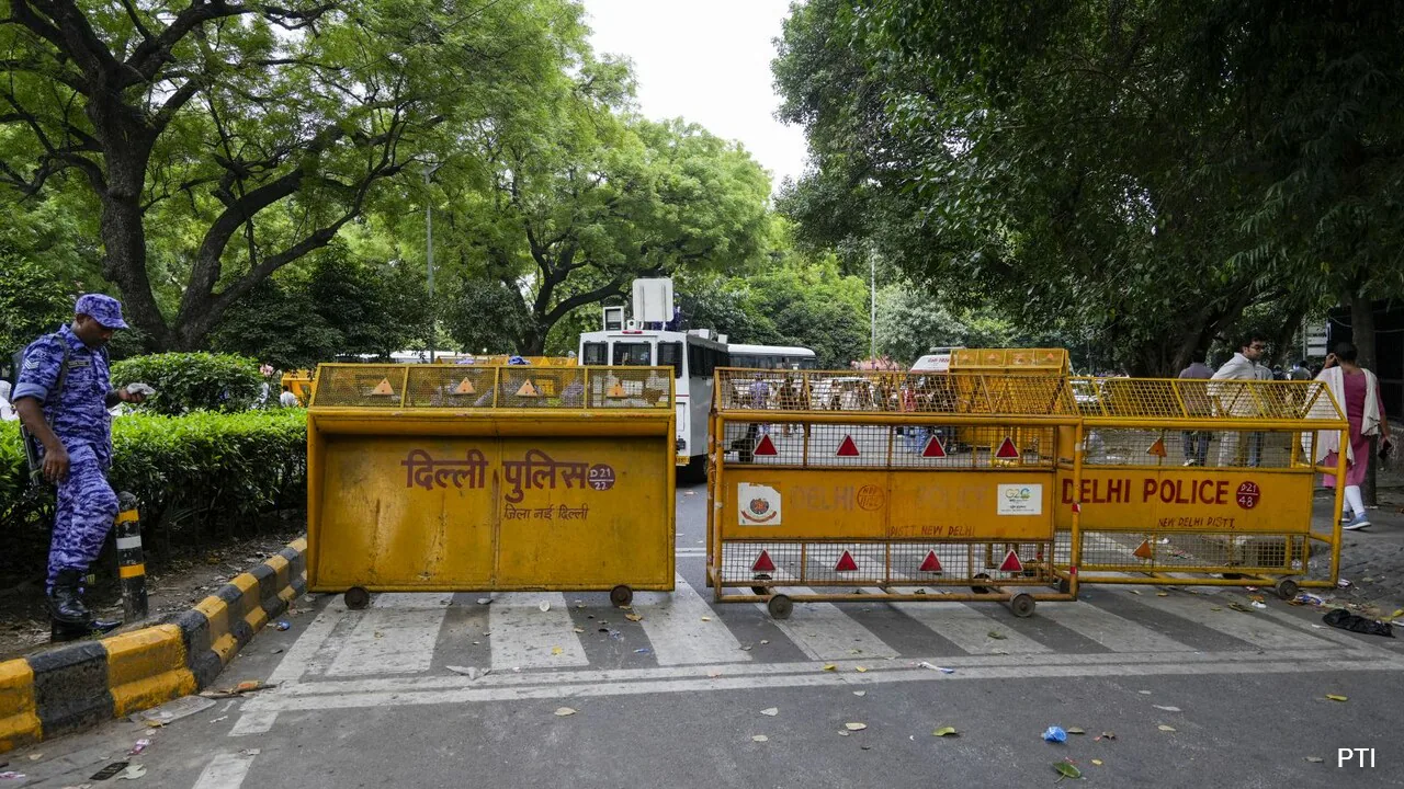 “कोई अनुमति नहीं”: नियोजित संसद मार्च से पहले निषेधाज्ञा लागू की गई