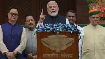 आकांक्षाओं से भरे युवा चाहते हैं देश आगे बढ़े: पीएम मोदी | भारत समाचार 1 1784586999 pm modi