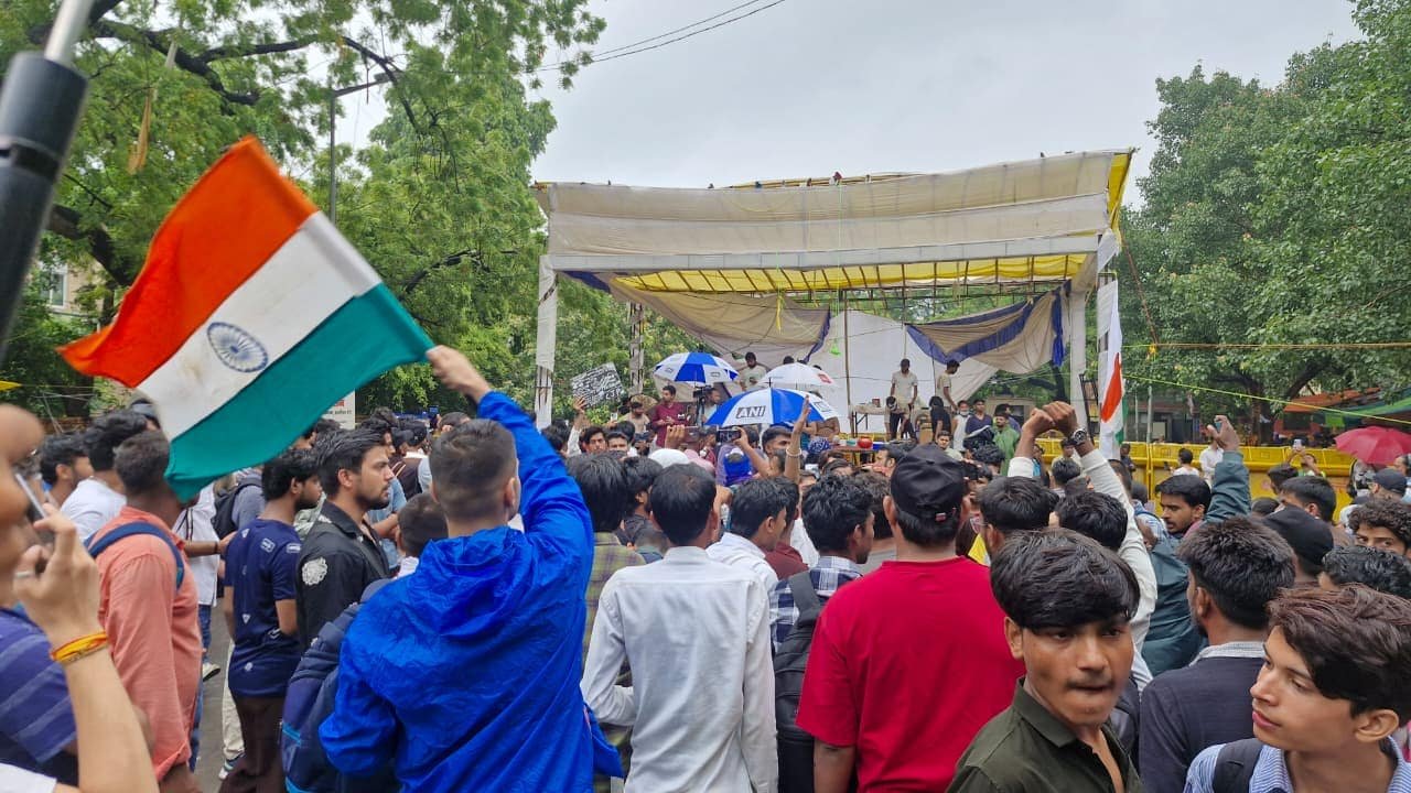 सीजेपी विरोध प्रदर्शनकारियों ने जंतर-मंतर पर फिर से कब्जा कर लिया, आंदोलन जारी रखने को कहा, पुलिस अलर्ट 4 सीजेपी विरोध प्रदर्शनकारियों ने जंतर-मंतर पर फिर से कब्जा कर लिया, आंदोलन जारी रखने को कहा, पुलिस अलर्ट