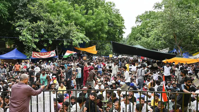 केंद्र ने एनईईटी, जेईई आयोजित करने वाली परीक्षण संस्था एनटीए के “ओवरहाल” की योजना बनाई है: सूत्र