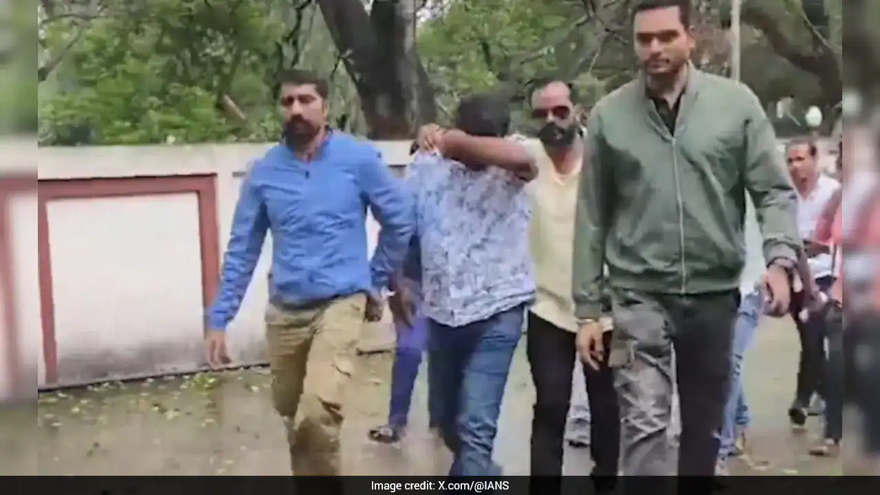 कई महीनों की तलाशी के बाद, महाराष्ट्र टीईटी पेपर लीक का सरगना बिजेंद्र गुप्ता बिहार में गिरफ्तार