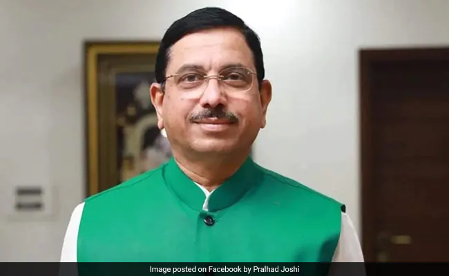 धर्मेंद्र प्रधान के इस्तीफे के बाद प्रह्लाद जोशी को शिक्षा मंत्री नियुक्त किया गया 4 धर्मेंद्र प्रधान के इस्तीफे के बाद प्रह्लाद जोशी को शिक्षा मंत्री नियुक्त किया गया