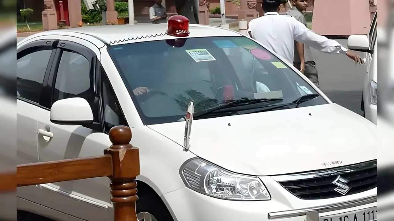 एक अधिकारी, एक कार: केंद्र ने खर्च में कटौती के लिए नौकरशाहों के लिए अतिरिक्त आधिकारिक वाहन समाप्त किए