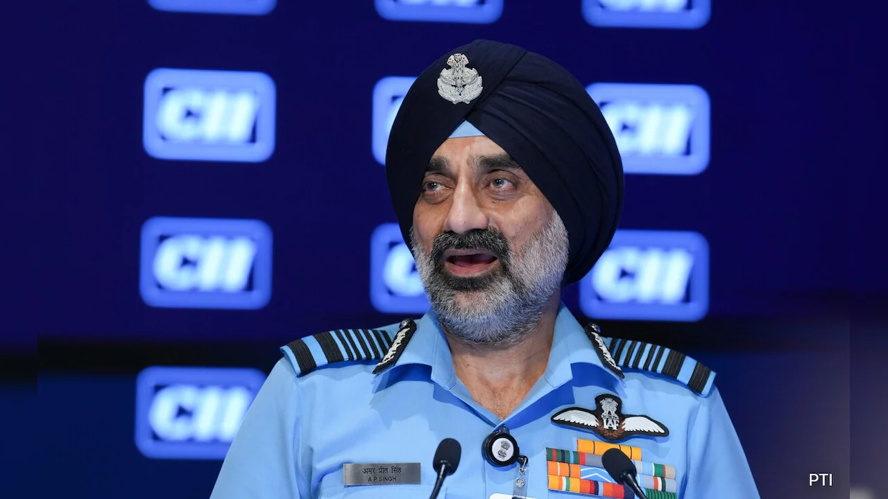 "प्रौद्योगिकी में देरी, प्रौद्योगिकी से इनकार है": वायु सेना प्रमुख एपी सिंह ने आत्मनिर्भरता पर जोर दिया