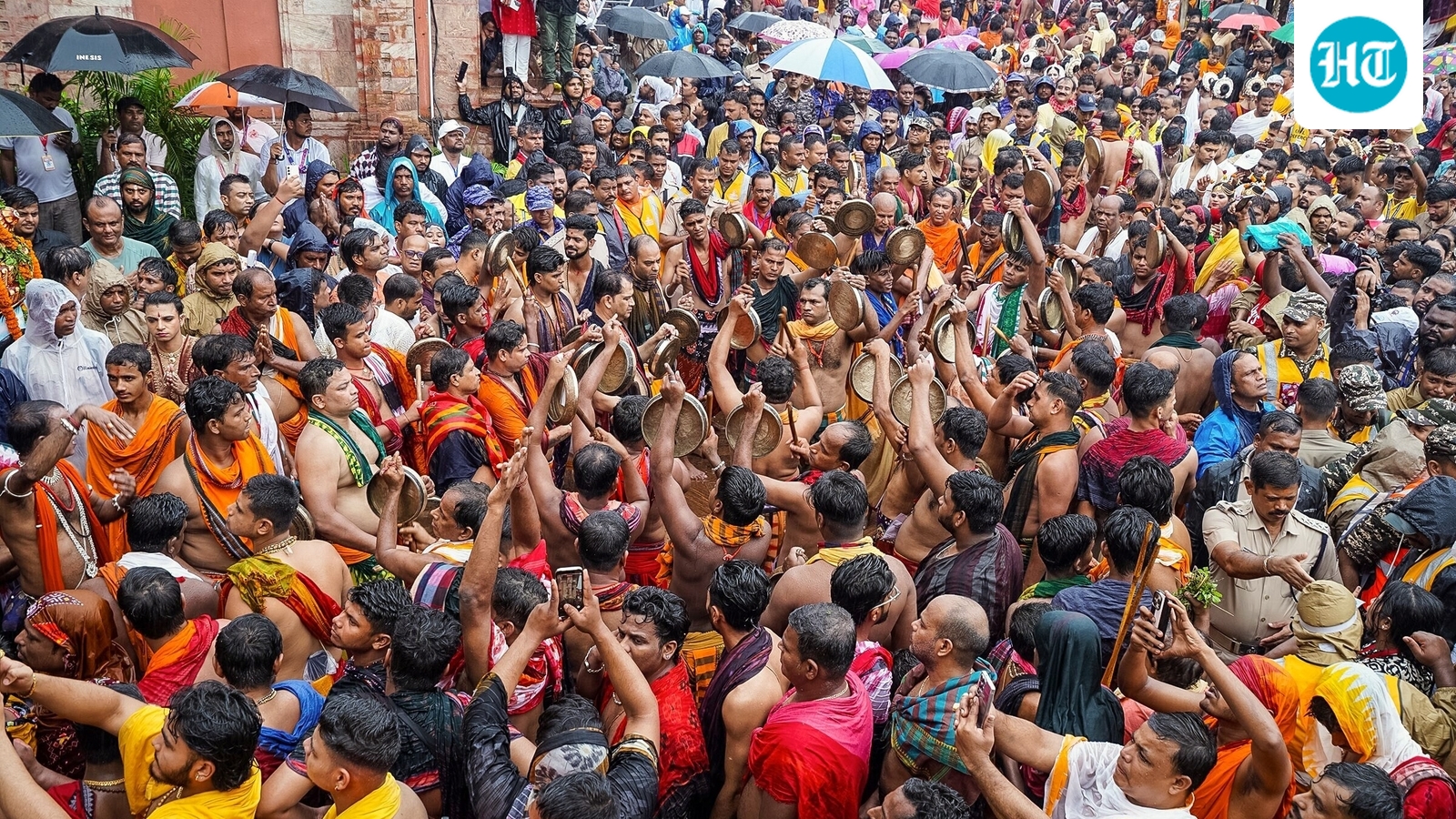 जगन्नाथ रथ यात्रा 2026: भव्य रथ यात्रा में लाखों श्रद्धालु शामिल हुए | तस्वीरें देखें 1 ANI 20260716107 0 1784202843656 1784202870577 e4a01f26 f15d 4f6c 99e1 0307ac807673 1784207170941 f21