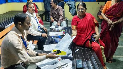 बांग्लादेश, पाक नागरिकों को एसआईआर सूची से बाहर करने पर कर्नाटक सरकार के अधिकारी पर हमला: भाजपा 1 ANI 20260723534 0 1785397962770 1785397971306 66092cb4 d589 4d4b a4b8 a65b3d12290e