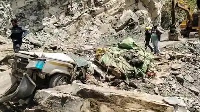 लाहौल-स्पीति में भूस्खलन की चट्टानों की चपेट में आने से 13 लोगों की मौत, सीएम ने जताया दुख