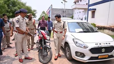 स्थानीय टूर्नामेंट में बैडमिंटन टीम के सेमीफाइनल मैच हारने के बाद आंध्र के व्यवसायी ने 3 राउंड फायरिंग की 1 AP Police 1785132054892 1785132062707 c6c3bd10 2be7 42cc a4bd 1fabf7dc963e