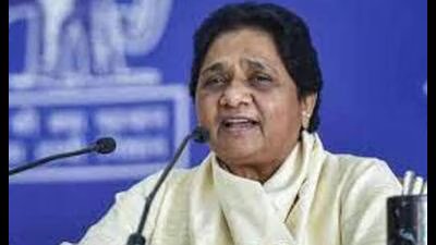 सरकार और आंदोलनकारियों को सौहार्दपूर्ण समाधान पर पहुंचना चाहिए: मायावती 2 Bahujan Samaj Party chief Mayawati HT file 1784831259533