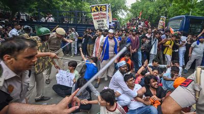 नागरिक अधिकार निकाय ने छात्रों के विरोध प्रदर्शन के दौरान लाठीचार्ज की निंदा की 4 CJP Lathi charge 36 1784595885916 1784689615763 d1c3ec35 8a44 4d53 9182 1ded84cb81d0