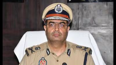 साइबर अपराध पर नकेल कसना, यातायात जाम को कम करना लखनऊ पुलिस आयुक्त की प्राथमिकता सूची में शीर्ष पर है 1 Calling cybercrime one of the fastest growing chal 1785337013102