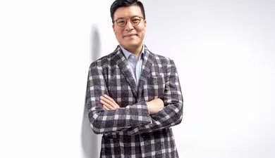 बीटीएस से बॉलीवुड तक: HYBE India भारतीय प्रतिभा पर बड़ा दांव लगा रहा है 3 Damien Woochang Lee 0045 White 1784298814020 1784298824912 2a637d66 6b6c 4dae a0e5 cf3091c160b9