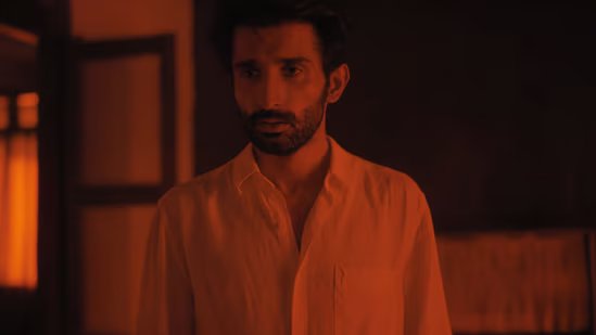 युगल: सिद्धांत गुप्ता ने Spotify रिलीज से पहले शीतल मेनन की फिल्म के ट्रेलर में एक दुखी कलाकार को जीवंत कर दिया