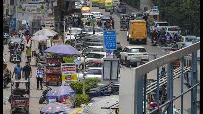 Footpaths in Indian cities are under constant sieg 1784299648278