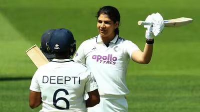 लॉर्ड्स में अमिट छाप छोड़ना 5 India s Yastika Bhatia celebrates after reaching h 1784389488081