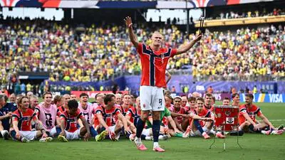 Norway s Erling Haaland celebrates with teammates 1783300745629