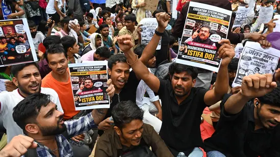 सीजेपी का विरोध प्रदर्शन लाइव: सीजेपी का दावा है कि पुलिस ने जंतर-मंतर के बाहर ‘क्षतिग्रस्त कार’ खड़ी की; 16 मेट्रो स्टेशन फिर बंद