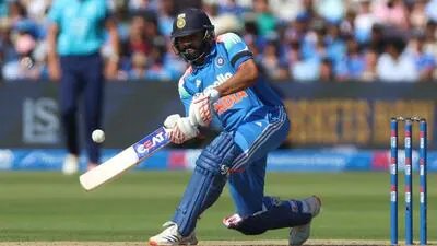 रोहित का शतक व्यर्थ, इंग्लैंड ने सीरीज 2-1 से अपने नाम की 5 Rohit Sharma during the third ODI against England 1784486349049