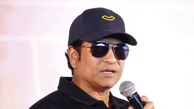 छात्रों के चल रहे विरोध प्रदर्शन के बीच सचिन तेंदुलकर ने पिता के मूल्यों को याद किया, आंखें खोलने वाला बयान जारी किया
