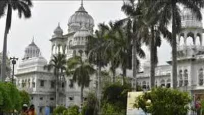 केजीएमयू में नॉनवेज बैन से विवाद खड़ा हो गया है
