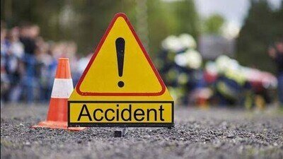 शिमला के नेरवा में कार खाई में गिरने से दो की मौत 2 The police have initiated an investigation to asce 1784468405262