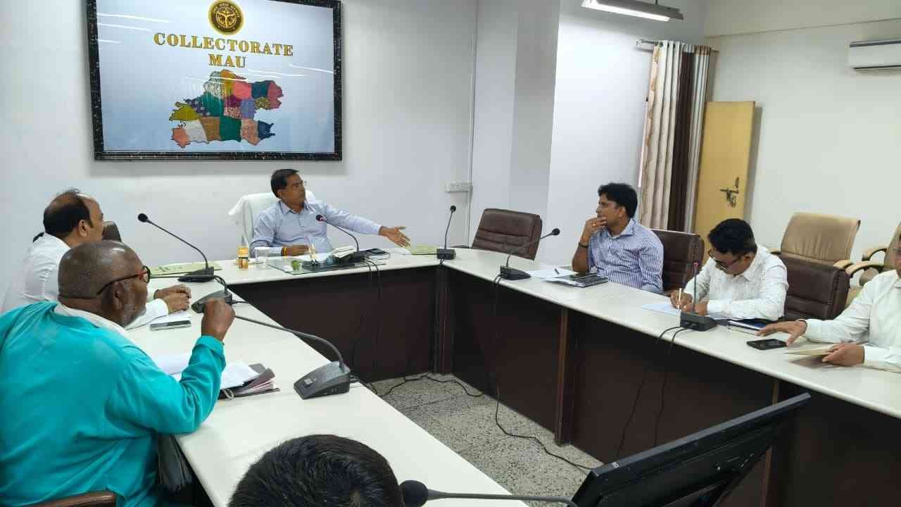 श्रमिक कल्याण योजनाओं के प्रचार-प्रसार पर जोर, सीडीओ ने दिए निर्देश  गांव-गांव विशेष शिविर लगाकर बढ़ाया जाएगा पंजीकरण