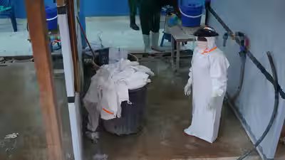 कांगो में इबोला के प्रकोप से लगभग 1,000 लोगों की मौत हो गई है और मामले बढ़कर 2,473 हो गए हैं 1 कांगो में इबोला के प्रकोप से लगभग 1,000 लोगों की मौत हो गई है और मामले बढ़कर 2,473 हो गए हैं