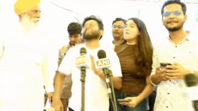 देखें: सीजेपी के अभिजीत डुबके मंच पर गिर पड़े जब उन्हें बताया गया कि धर्मेंद्र प्रधान ने इस्तीफा दे दिया है | भारत समाचार 1 dipke39s reaction on dharmendra pradhan39s resignation