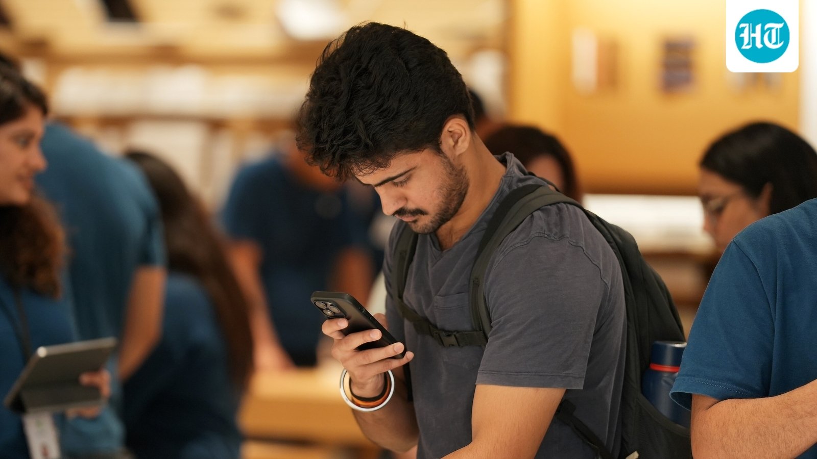 क्या स्मार्टफोन और लैपटॉप से हो सकता है ब्रेन कैंसर? गुरुग्राम के न्यूरोलॉजिस्ट डॉ. प्रवीण गुप्ता ने बताए 5 खतरनाक मिथक 1 iphone 17 1758264564812 1758264564983 1785312295824 b63fca60 2b9f 4376 a020 740d265587b8