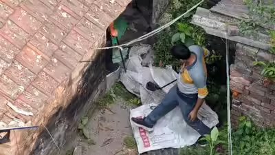 कच्चा बम? कोलकाता में विस्फोट से आवासीय इमारत क्षतिग्रस्त होने के बाद एक हिरासत में लिया गया | भारत समाचार 1 kolkata