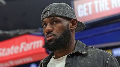 lebron 1677659824501 1783895771462 2d334edb 42a8 4ad2 873f 90092101ca77