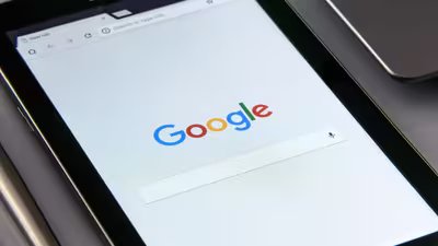 जैसा कि Google ने कथित तौर पर जेमिनी दक्षता को बढ़ावा देने के लिए AI चिप का निर्माण किया है, अल्फाबेट स्टॉक में उछाल आया है