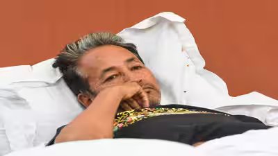 चिकित्सा सलाह के बावजूद वांगचुक लगातार IV तरल पदार्थ देने से इनकार कर रहे हैं; निम्न रक्त शर्करा, पोटेशियम बना रहता है | भारत समाचार 3 sonam wangchuk being continuously monitored kidney risk if fasting continues safdarjung hospital