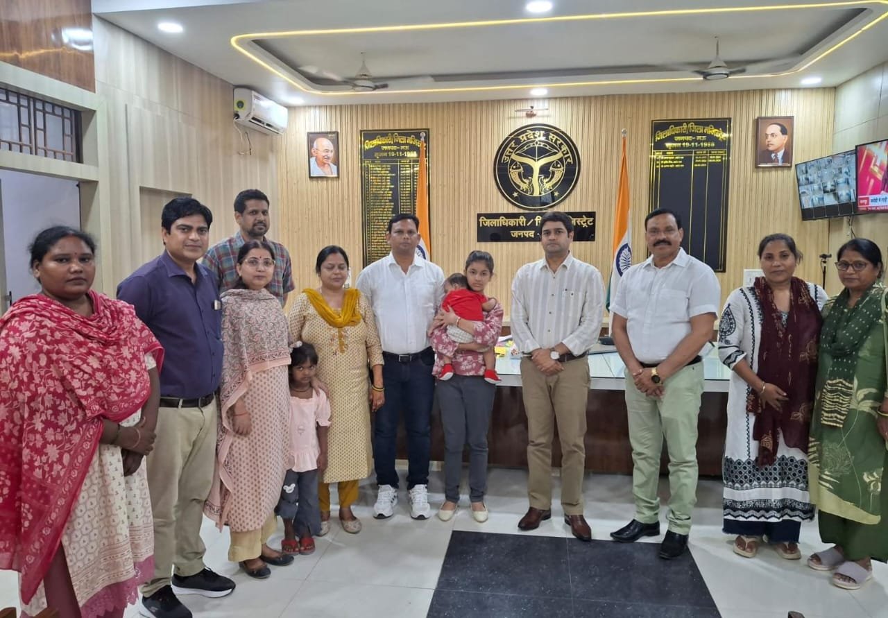 एक मासूम को मिला परिवार, मऊ में फिर सजी जिंदगी की नई कहानी, मुश्किलों से जूझकर जिंदगी जीता प्रद्युम्न, अब बना ‘राजवीर जायसवाल