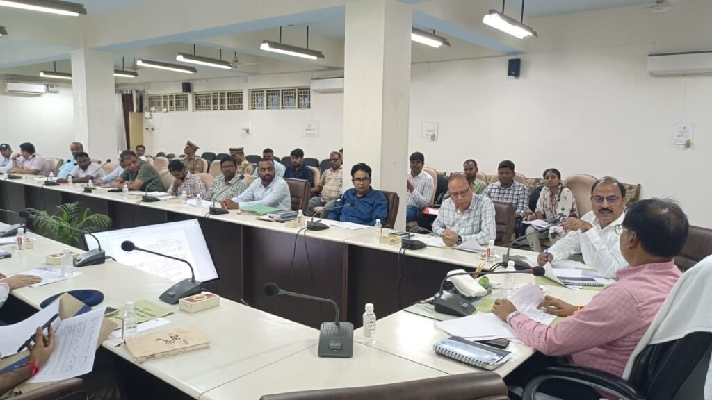 फाइल दबाकर बैठे तो होगी कार्रवाई, उद्यमियों की समस्याएं तुरंत निपटाने के निर्देश 2 WhatsApp Image 2026 09 01 at 1.43.17 PM
