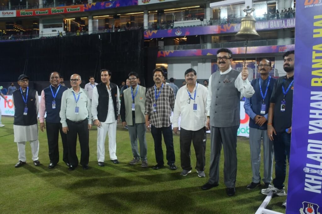 यश-रिंकू ने पलटा मैच, मेरठ मावेरिक्स ने नोएडा किंग्स को छह विकेट से हराकर फाइनल में बनाई जगह 4 WhatsApp Image 2026 09 04 at 11.47.18 PM