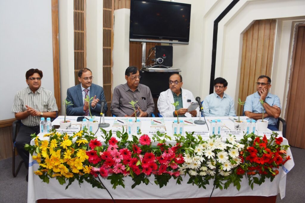 SGPGIMS में एनेस्थिसियोलॉजी विभाग का 39वां स्थापना दिवस, 2 ऑपरेशन थिएटरों से शुरू हुआ सफर 50 से अधिक तक पहुंचा 3 WhatsApp Image 2026 10 10 at 4.42.02 PM 1