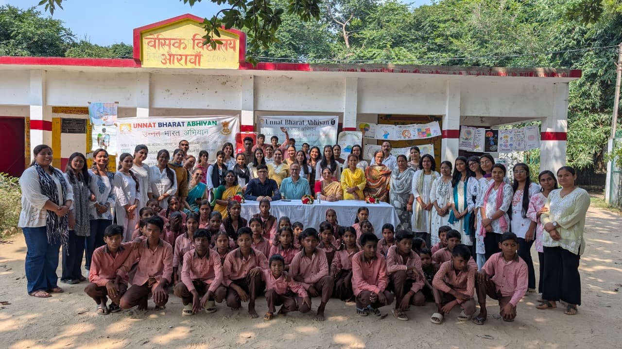बीबीएयू की ग्रामीण विकास पहल: ओरांवा गांव में स्वास्थ्य शिविर, पौधरोपण और मानसिक स्वास्थ्य जागरूकता कार्यक्रम